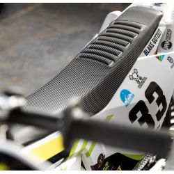 Husa sa Husqvarna 17-19 X-Grip Black