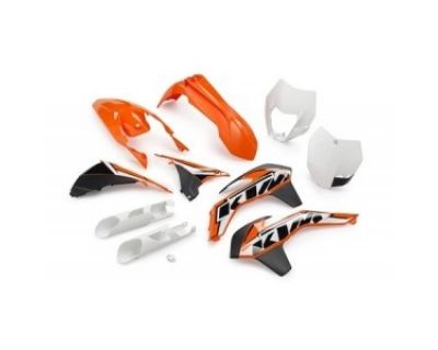 PLASTIC PARTS / DECALS